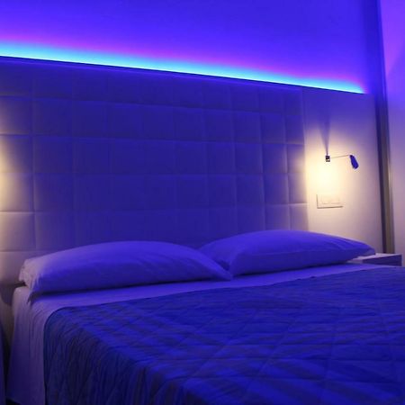 Hotel Saint Tropez Riccione Eksteriør billede