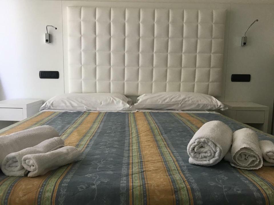 Hotel Saint Tropez Riccione Eksteriør billede